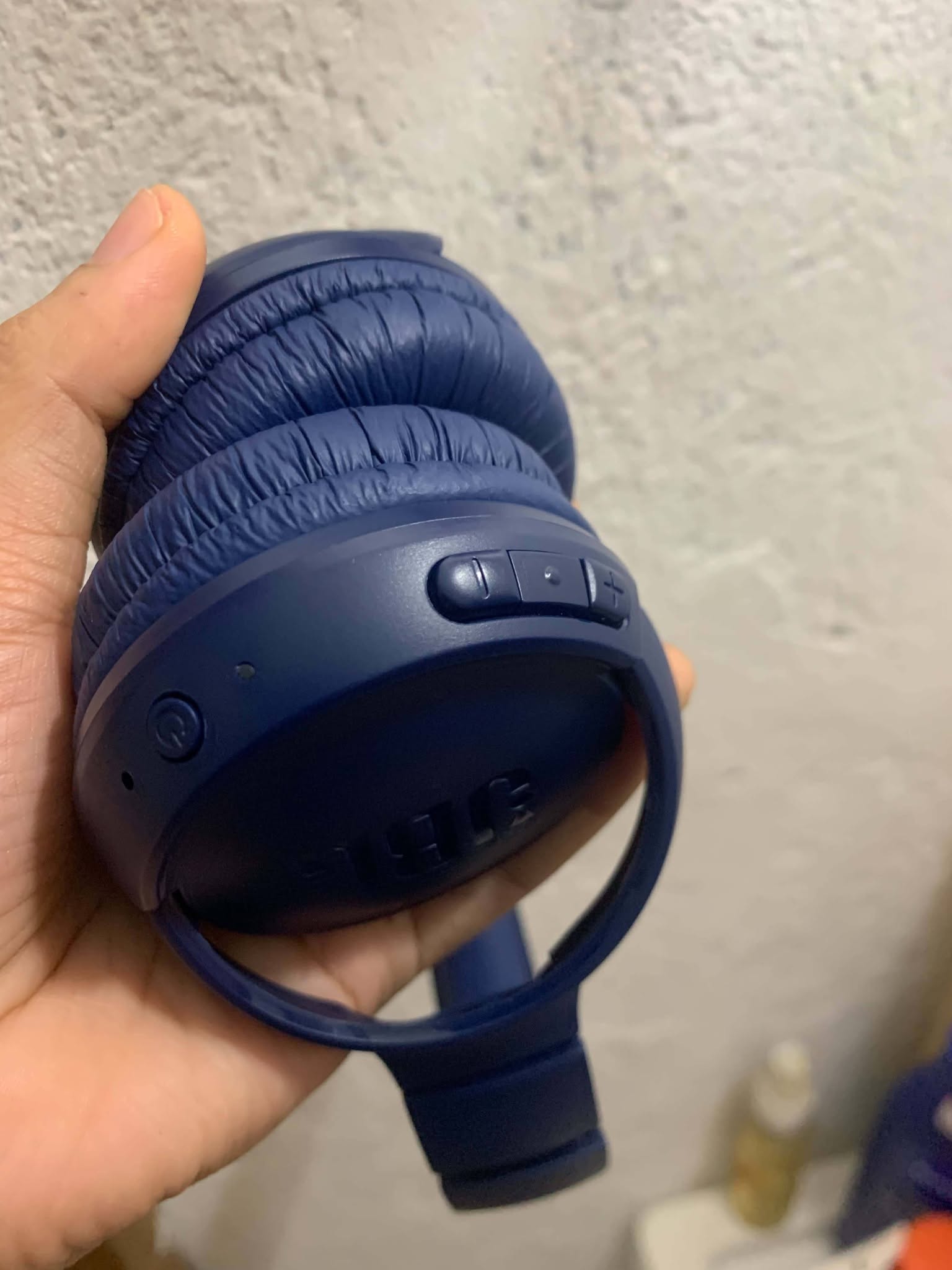 JBL Tune 510 BT Headphone Buttons