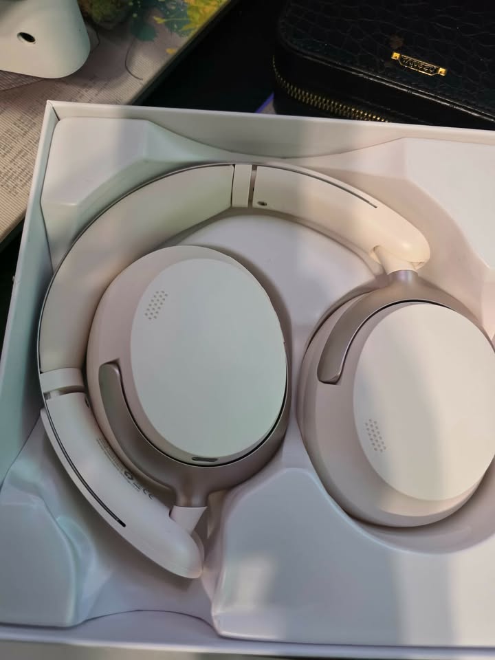Monster 3rd Persona ANC Headphones Design